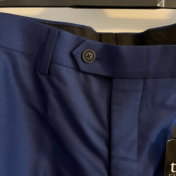 Made to wear dress pants 35x32 - Picture 4 of 5